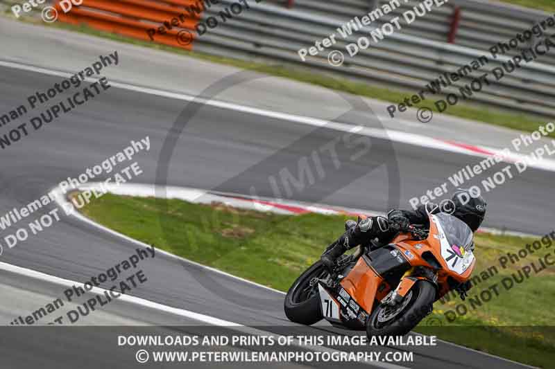 cadwell no limits trackday;cadwell park;cadwell park photographs;cadwell trackday photographs;enduro digital images;event digital images;eventdigitalimages;navarra;no limits trackdays;peter wileman photography;racing digital images;trackday digital images;trackday photos